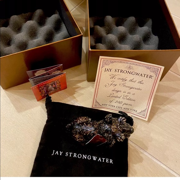 Jay Strongwater Limited Edition Seated Scottie Figurine - Picture 3 of 9